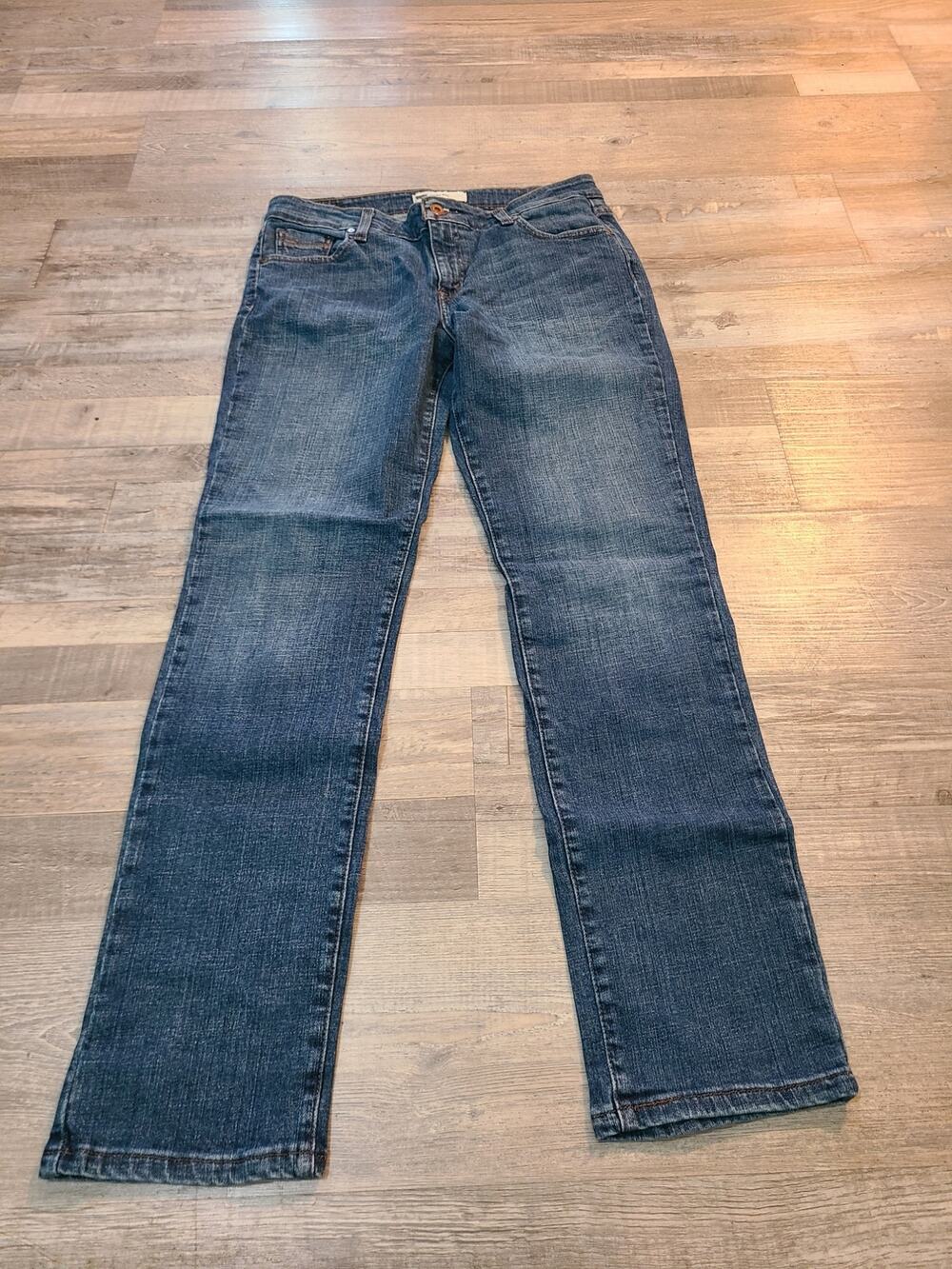 Levi's 12m women's mid rise skinny dark wash jeans